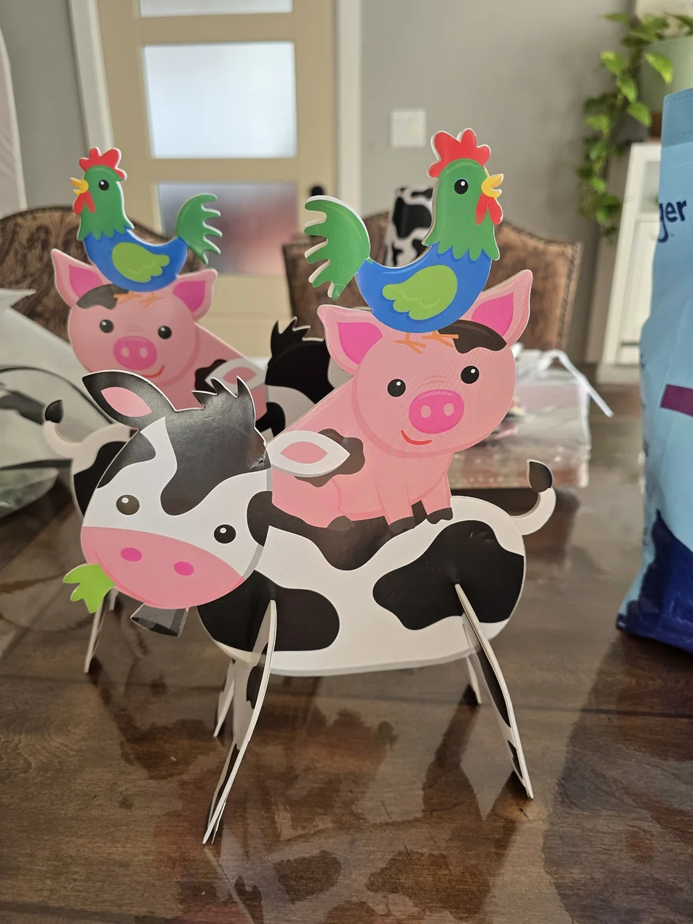 Pink Farm Animal Party Plates - Barn Design